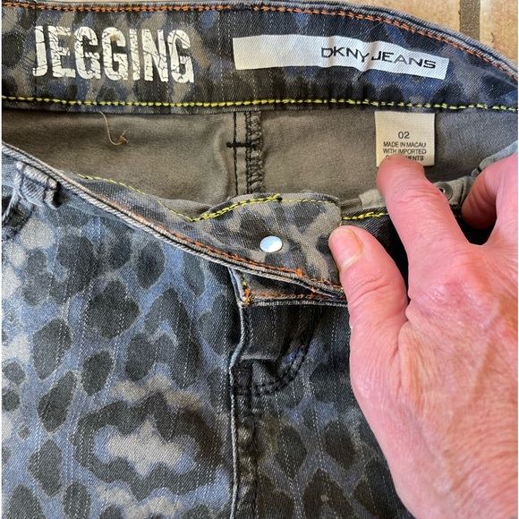DKNY Leopard Print Jeggings Skinny Jeans - Picture 3 of 9